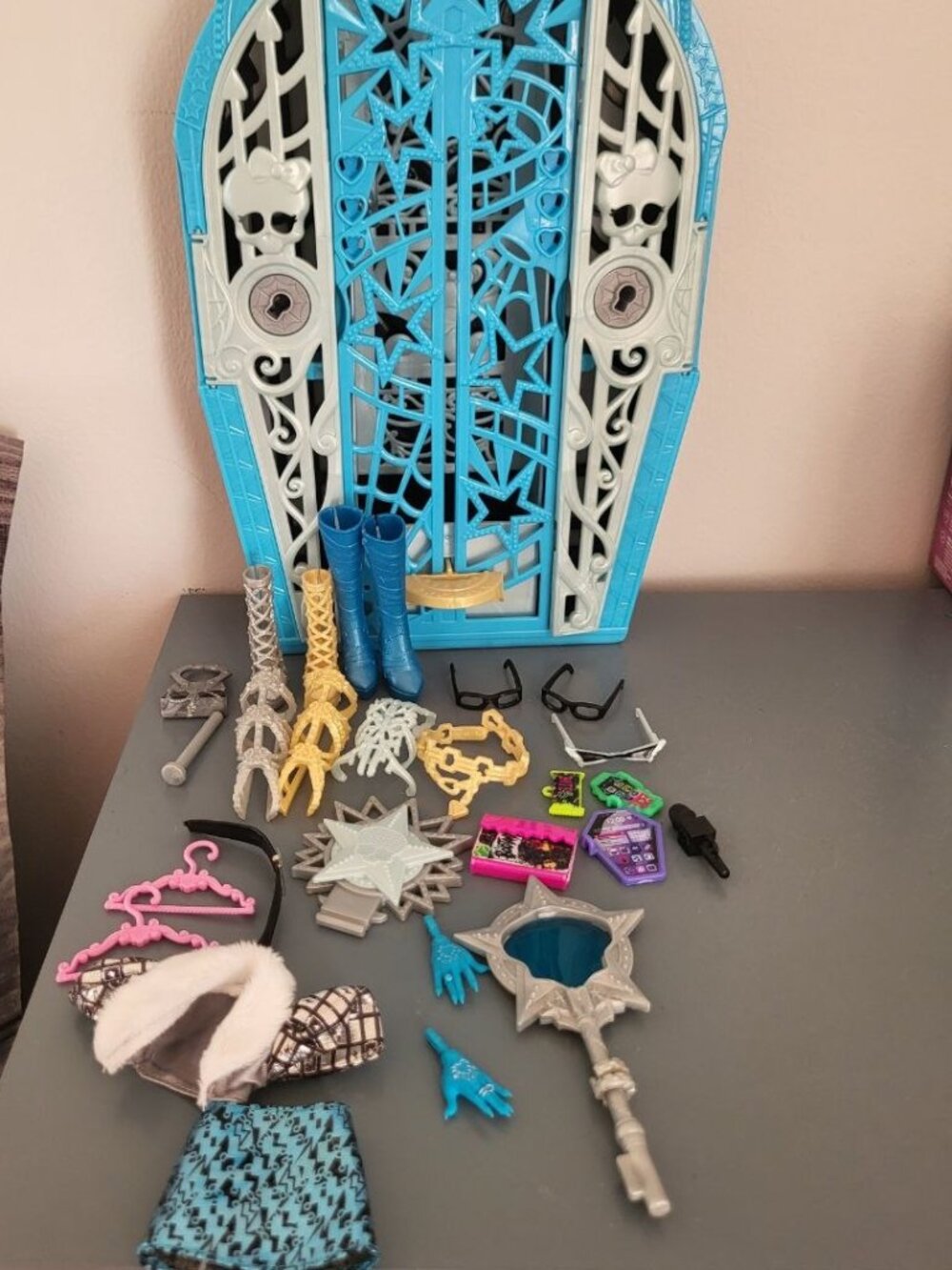 Monster High accessories